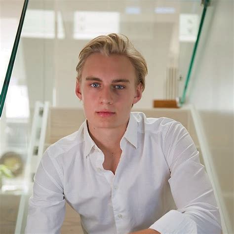 carl tellerup
